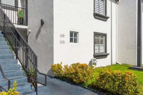 Copropriété à vendre à Miami, Floride: 2 chambres, 90.12 m2 № 2338958 - photo 20