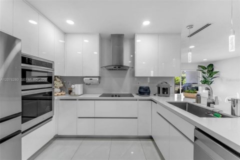 Copropriété à vendre à Miami, Floride: 2 chambres, 90.12 m2 № 2338958 - photo 4