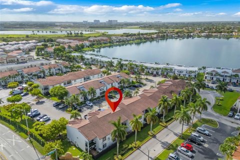 Copropriété à vendre à Miami, Floride: 2 chambres, 90.12 m2 № 2338958 - photo 25