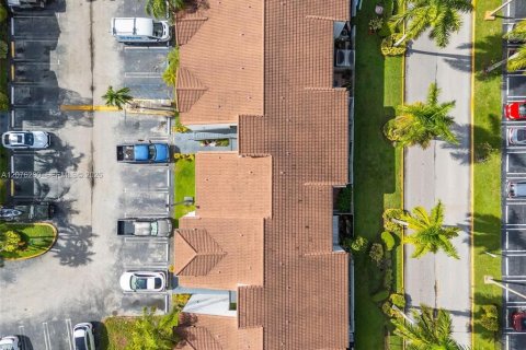 Copropriété à vendre à Miami, Floride: 2 chambres, 90.12 m2 № 2338958 - photo 22
