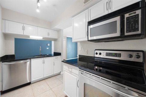 Copropriété à vendre à Palm Harbor, Floride: 1 chambre, 64.47 m2 № 2388333 - photo 15