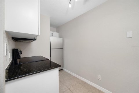 Copropriété à vendre à Palm Harbor, Floride: 1 chambre, 64.47 m2 № 2388333 - photo 13