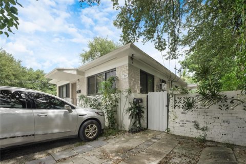Immobilier commercial à vendre à Miami, Floride: 144 m2 № 2079046 - photo 17