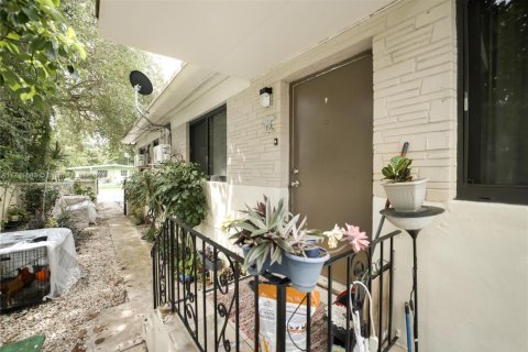 Immobilier commercial à vendre à Miami, Floride: 144 m2 № 2079046 - photo 23