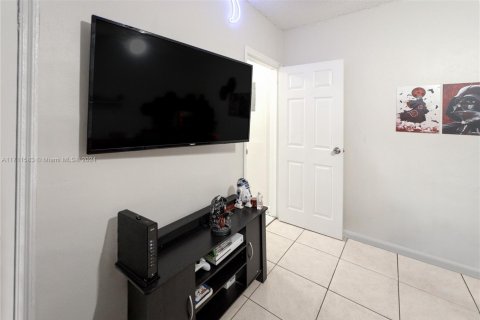 Immobilier commercial à vendre à Miami, Floride: 144 m2 № 2079046 - photo 7