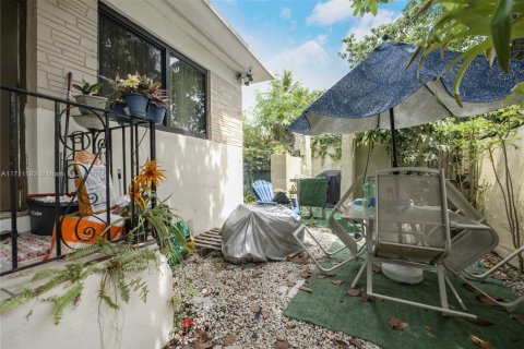 Immobilier commercial à vendre à Miami, Floride: 144 m2 № 2079046 - photo 22