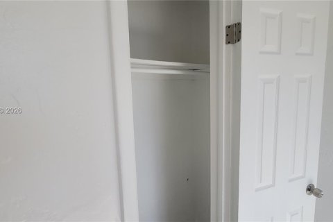 Apartamento en alquiler en Miami, Florida, 2 dormitorios, 78.97 m2 № 2153165 - foto 7