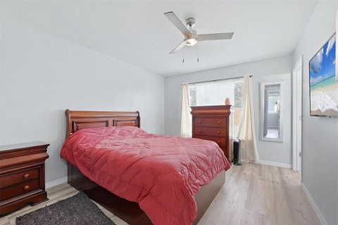 Villa ou maison à vendre à North Port, Floride: 3 chambres, 127.83 m2 № 2150337 - photo 8