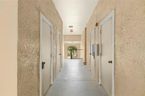 Copropriété à louer à Sarasota, Floride: 2 chambres, 119.75 m2 № 2093428 - photo 3