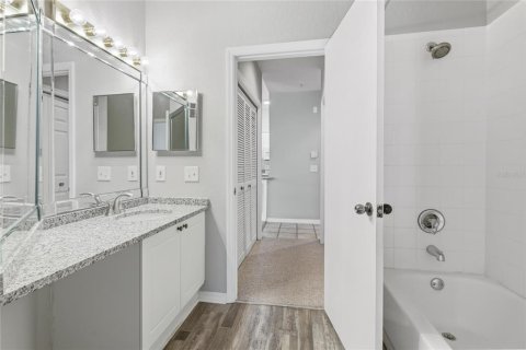 Copropriété à louer à Sarasota, Floride: 2 chambres, 119.75 m2 № 2093428 - photo 24