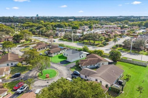 Купить виллу или дом в Дейви, Флорида 4 спальни, 132.01м2, № 1990878 - фото 15