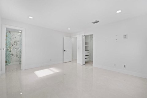 Купить виллу или дом в Дейви, Флорида 4 спальни, 132.01м2, № 1990878 - фото 6