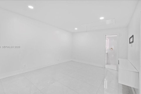 Купить виллу или дом в Дейви, Флорида 4 спальни, 132.01м2, № 1990878 - фото 9