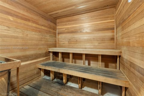 Copropriété à louer à Miami, Floride: 2 chambres, 105.35 m2 № 2281880 - photo 15