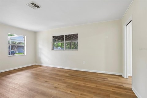 House in Tampa, Florida 2 bedrooms, 80.27 sq.m. № 2232395 - photo 8