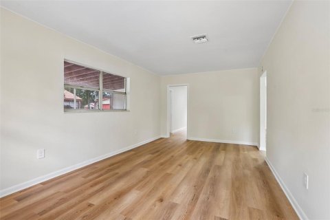 House in Tampa, Florida 2 bedrooms, 80.27 sq.m. № 2232395 - photo 5