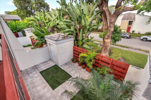 Adosado en venta en Hollywood, Florida, 3 dormitorios, 152.36 m2 № 1992328 - foto 27