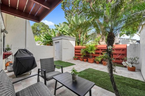 Adosado en venta en Hollywood, Florida, 3 dormitorios, 152.36 m2 № 1992328 - foto 25