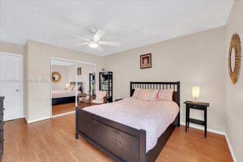 Adosado en venta en Hollywood, Florida, 3 dormitorios, 152.36 m2 № 1992328 - foto 20