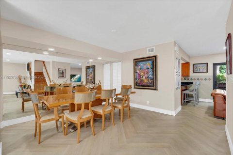 Adosado en venta en Hollywood, Florida, 3 dormitorios, 152.36 m2 № 1992328 - foto 3