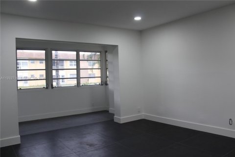 Condominio en alquiler en Dania Beach, Florida, 2 dormitorios, 98.48 m2 № 2088633 - foto 10