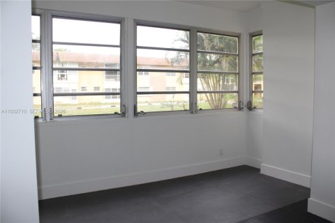 Condominio en alquiler en Dania Beach, Florida, 2 dormitorios, 98.48 m2 № 2088633 - foto 8