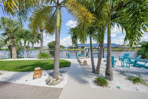 Casa en venta en Port Charlotte, Florida, 3 dormitorios, 137.96 m2 № 1899184 - foto 30