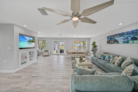 Casa en venta en Port Charlotte, Florida, 3 dormitorios, 137.96 m2 № 1899184 - foto 8