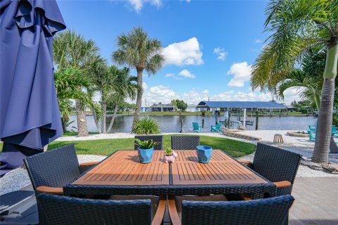 Casa en venta en Port Charlotte, Florida, 3 dormitorios, 137.96 m2 № 1899184 - foto 27