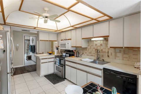 Casa en venta en Spring Hill, Florida, 3 dormitorios, 157.93 m2 № 2142768 - foto 19