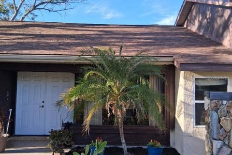 Casa en venta en Spring Hill, Florida, 3 dormitorios, 157.93 m2 № 2142768 - foto 2