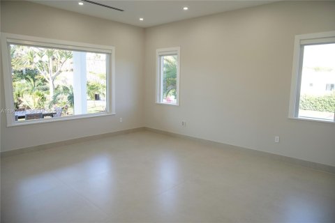Casa en venta en Miami, Florida, 5 dormitorios, 334.45 m2 № 2045273 - foto 27