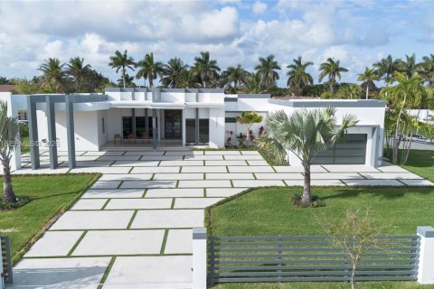 Casa en venta en Miami, Florida, 5 dormitorios, 334.45 m2 № 2045273 - foto 6