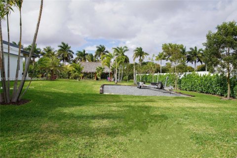 Casa en venta en Miami, Florida, 5 dormitorios, 334.45 m2 № 2045273 - foto 10