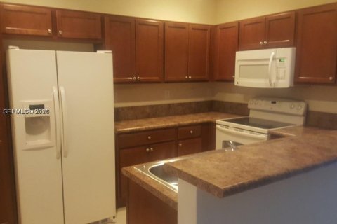 Townhouse in Miami, Florida 4 bedrooms, 174.28 sq.m. № 1997432 - photo 8