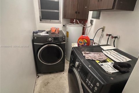 Купить виллу или дом в Дания-Бич, Флорида 3 спальни, 189.71м2, № 2048879 - фото 10