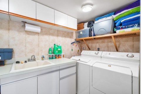 Купить кондоминиум в Саут-Палм-Бич, Флорида 5 комнат, 192.31м2, № 2082891 - фото 26