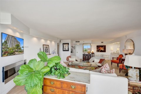 Condominio en venta en Miami, Florida, 2 dormitorios, 117.8 m2 № 1875648 - foto 8