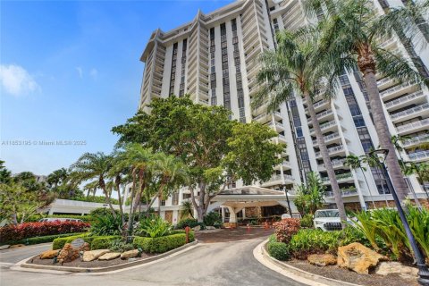 Condominio en venta en Miami, Florida, 2 dormitorios, 117.8 m2 № 1875648 - foto 2