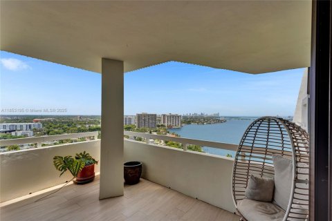 Condominio en venta en Miami, Florida, 2 dormitorios, 117.8 m2 № 1875648 - foto 24