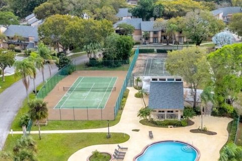 Condo in Plantation, Florida, 3 bedrooms № 2184520 - photo 20