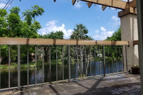Condo in Plantation, Florida, 3 bedrooms № 2184520 - photo 6