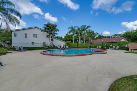 Condo in Plantation, Florida, 3 bedrooms № 2184520 - photo 22