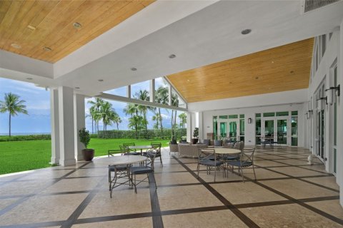 Casa en venta en Sea Ranch Lakes, Florida, 3 dormitorios, 335.84 m2 № 862878 - foto 1