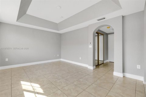Townhouse in Miami Lakes, Florida 3 bedrooms, 187.2 sq.m. № 2044521 - photo 19