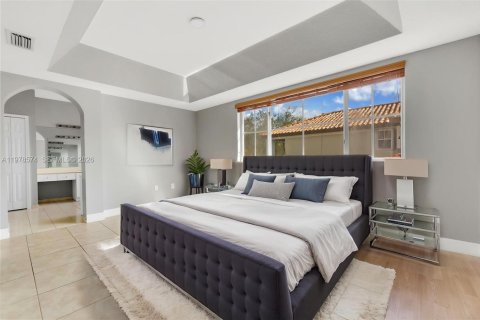 Townhouse in Miami Lakes, Florida 3 bedrooms, 187.2 sq.m. № 2044521 - photo 8