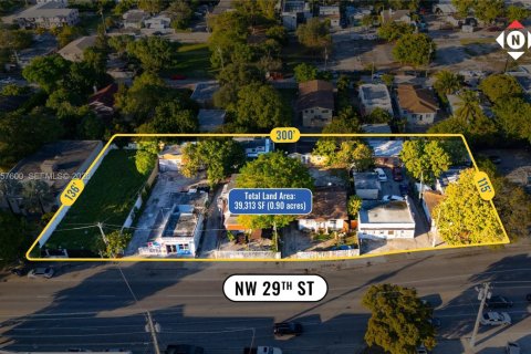 Propiedad comercial en venta en Miami, Florida № 2011336 - foto 4