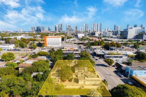 Propiedad comercial en venta en Miami, Florida № 2011336 - foto 3