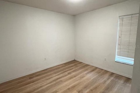 Villa ou maison à louer à Spring Hill, Floride: 3 chambres, 130.71 m2 № 2107508 - photo 9