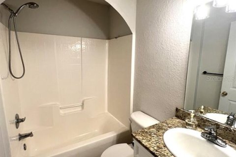 Villa ou maison à louer à Spring Hill, Floride: 3 chambres, 130.71 m2 № 2107508 - photo 8